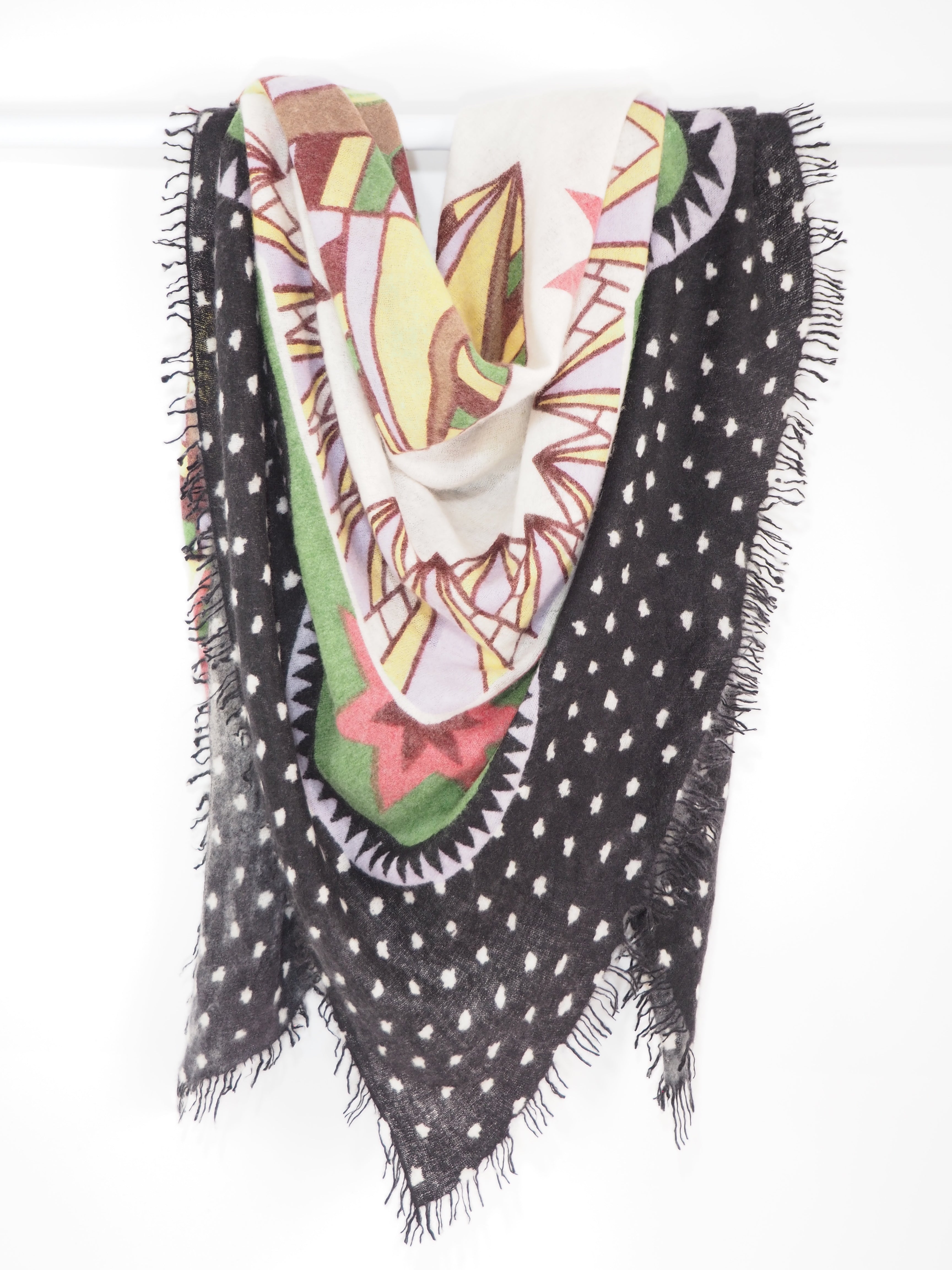 NIKITA - Kaschmir-Schal - Farbe: Black / Multi-coloured