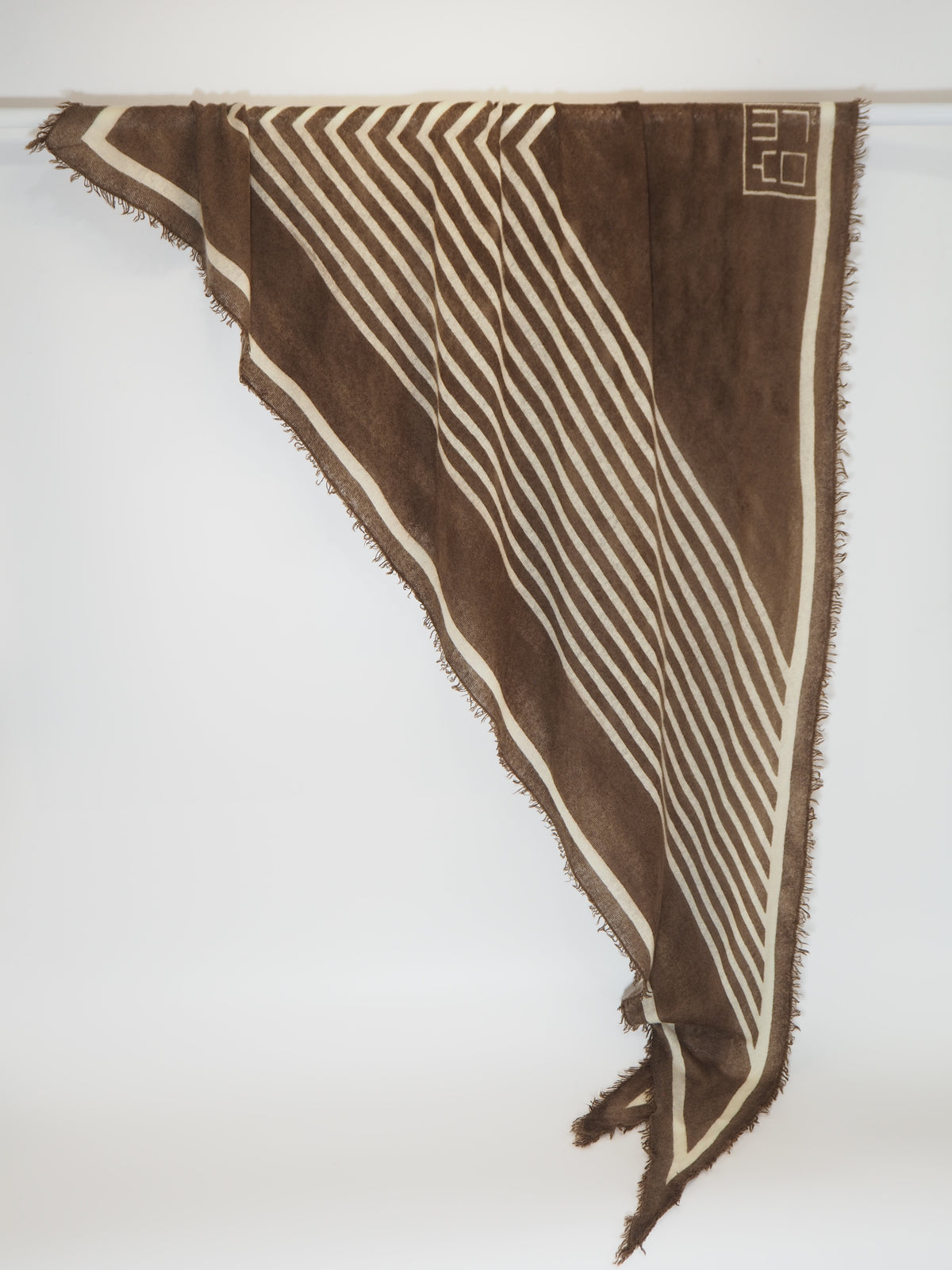 PATTI - Dreiecks-Schal - Farbe: Brown