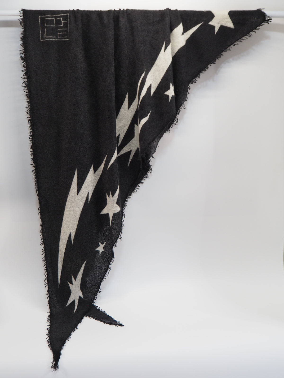 ASTERIA - Dreiecks-Schal - Farbe: Black