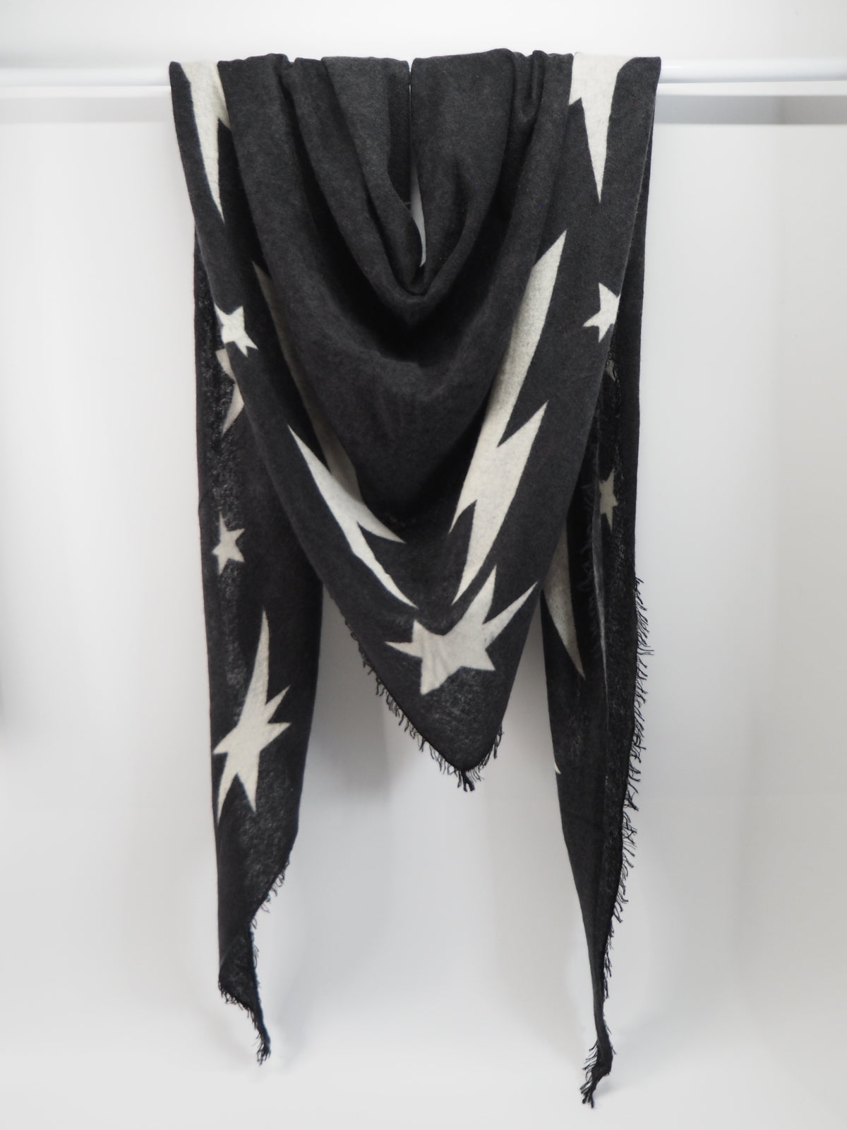 ASTERIA - Dreiecks-Schal - Farbe: Black