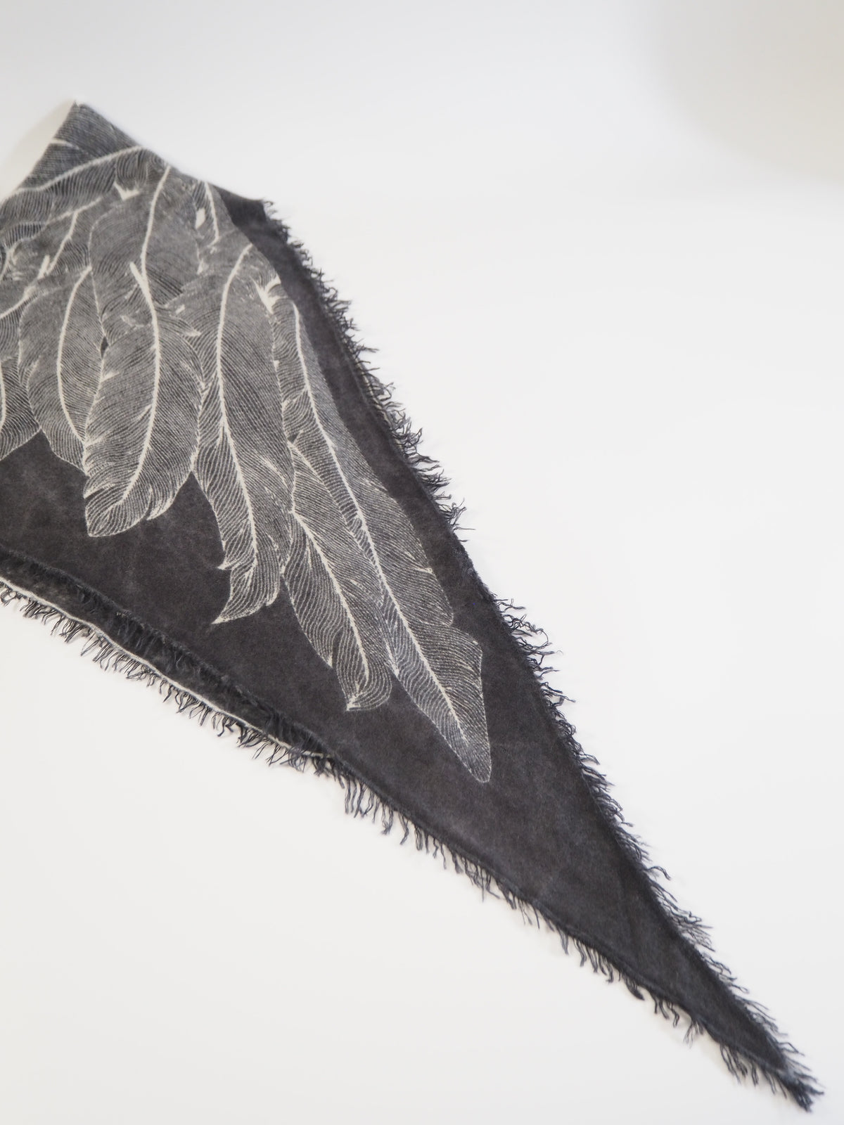ALARIA Dreiecks-Schal - Farbe: Jet Black 25603