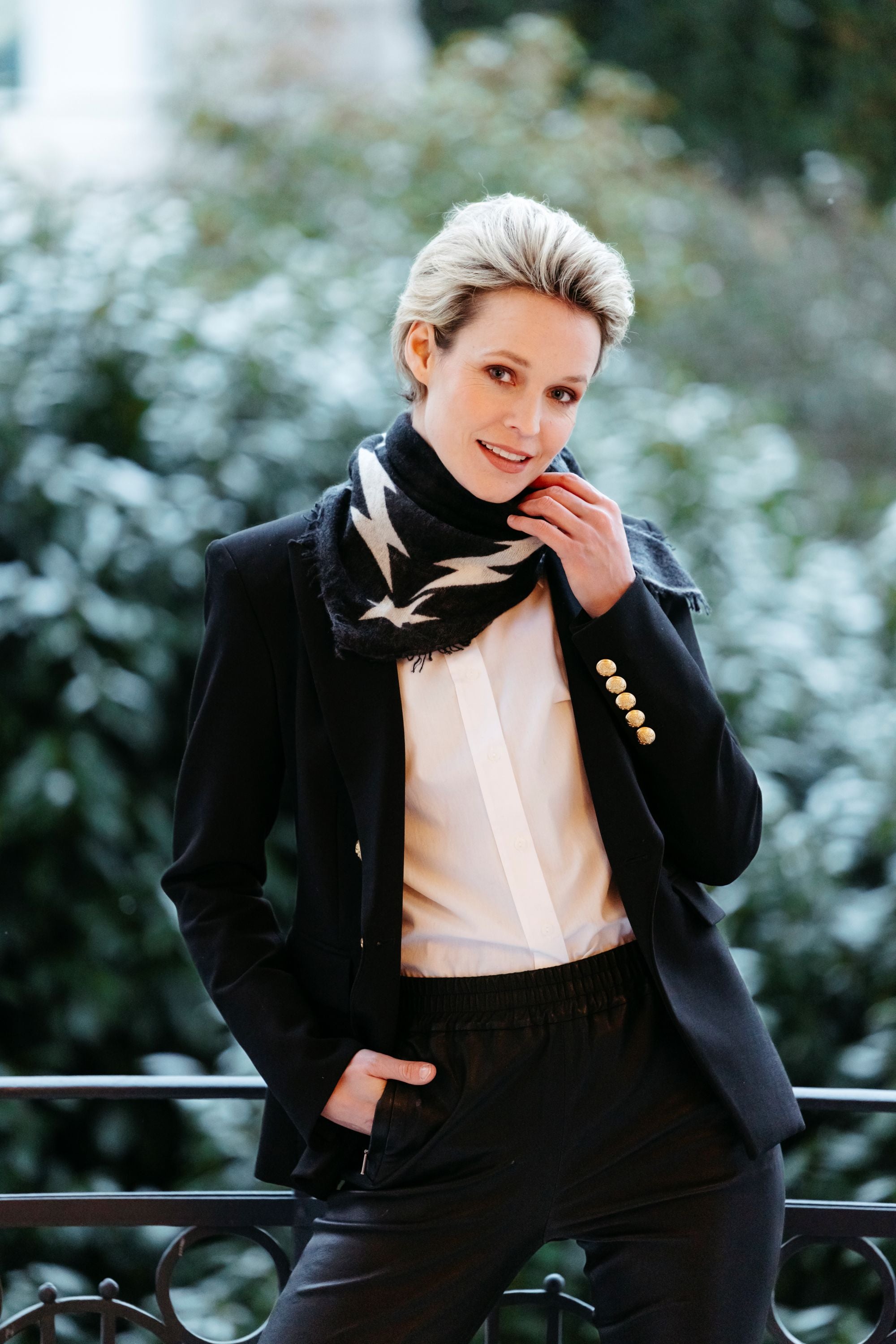 Asteria - Cashmere-Tuch -     Farbe: Black