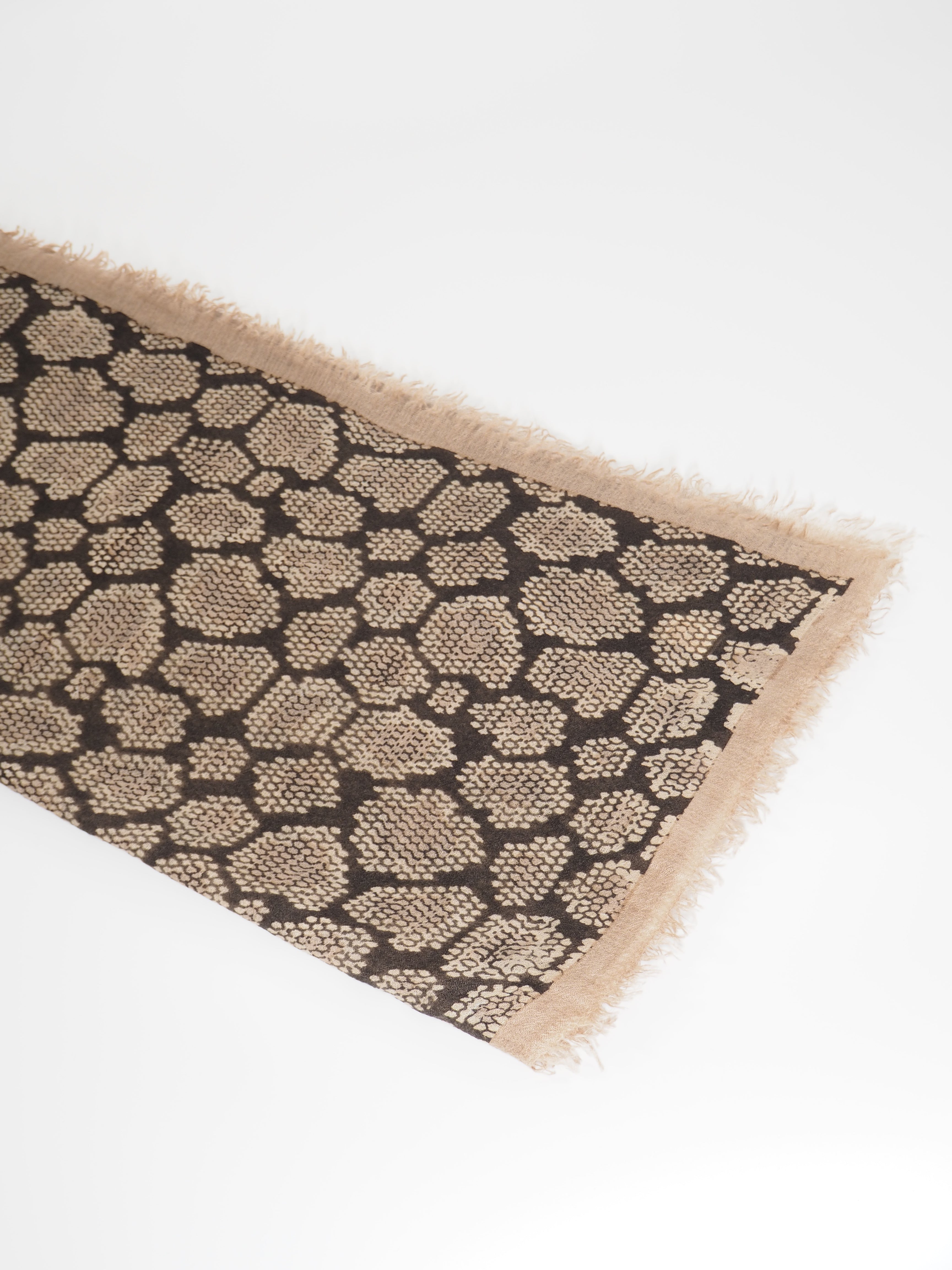 SCARPA - Federleichter Kaschmir-Schal -      Farbe: Stone