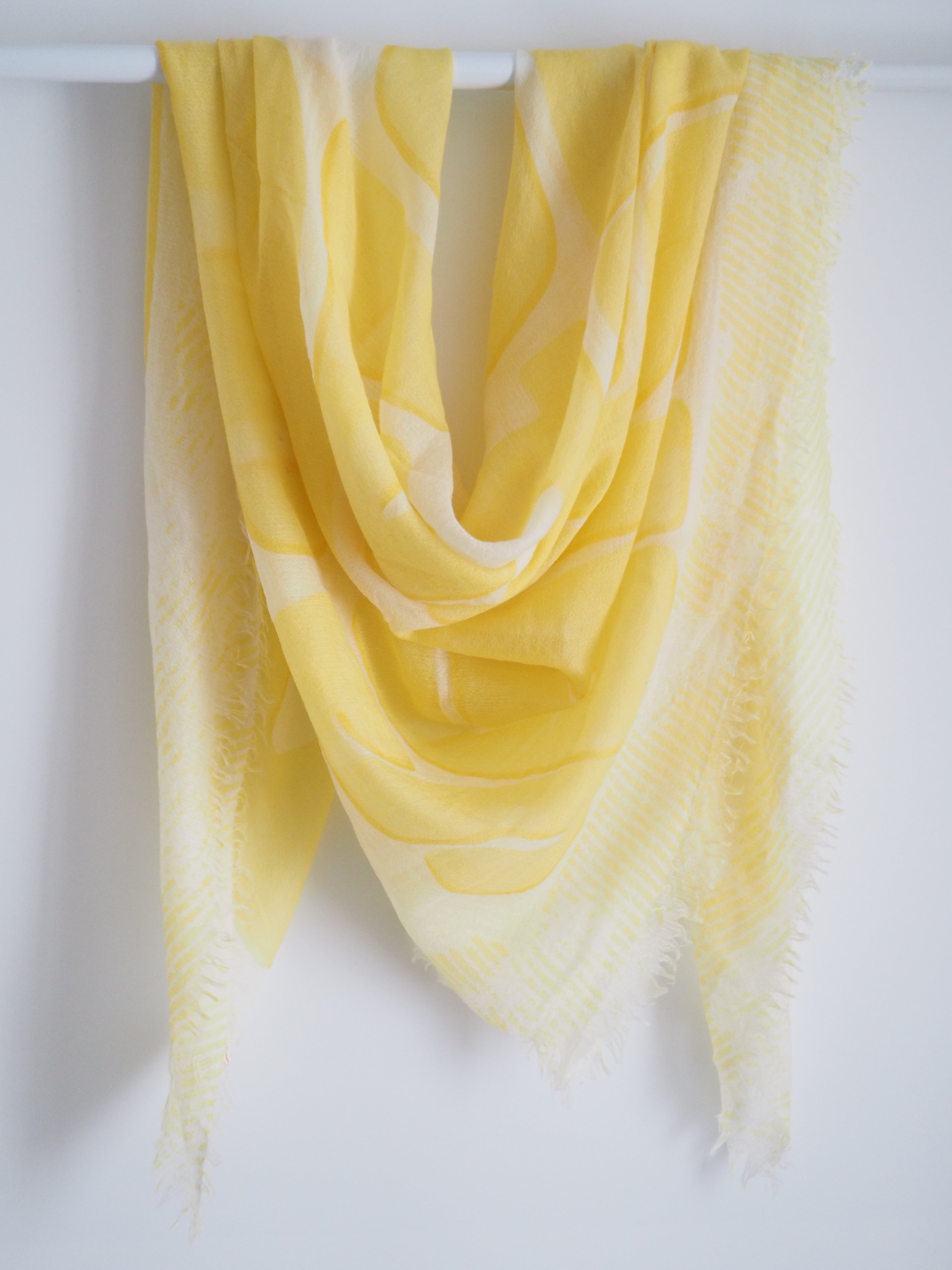 SUNSHINE - Federleichter Kaschmir-Schal -      Farbe: Yellow