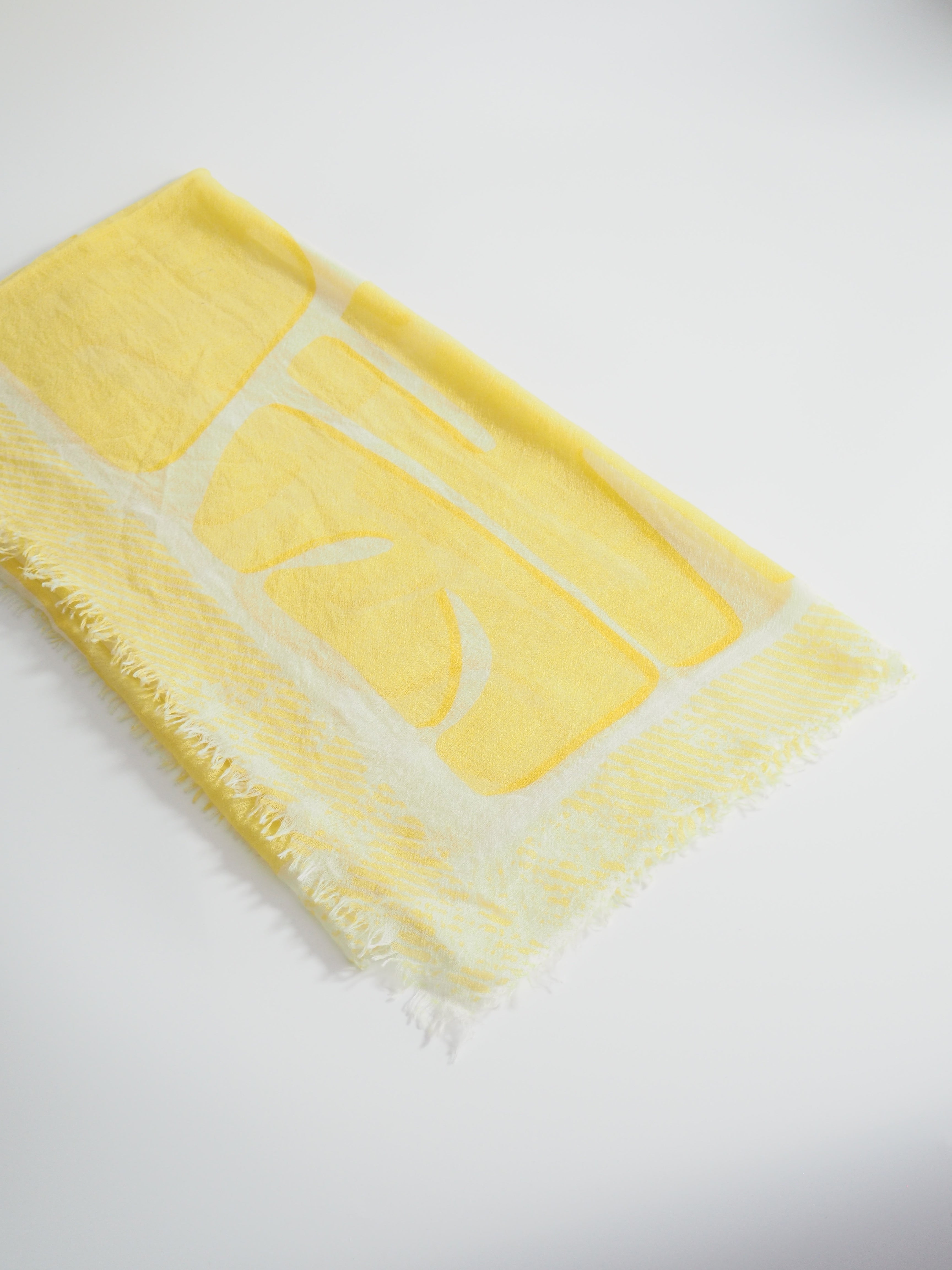 SUNSHINE - Federleichter Kaschmir-Schal -      Farbe: Yellow