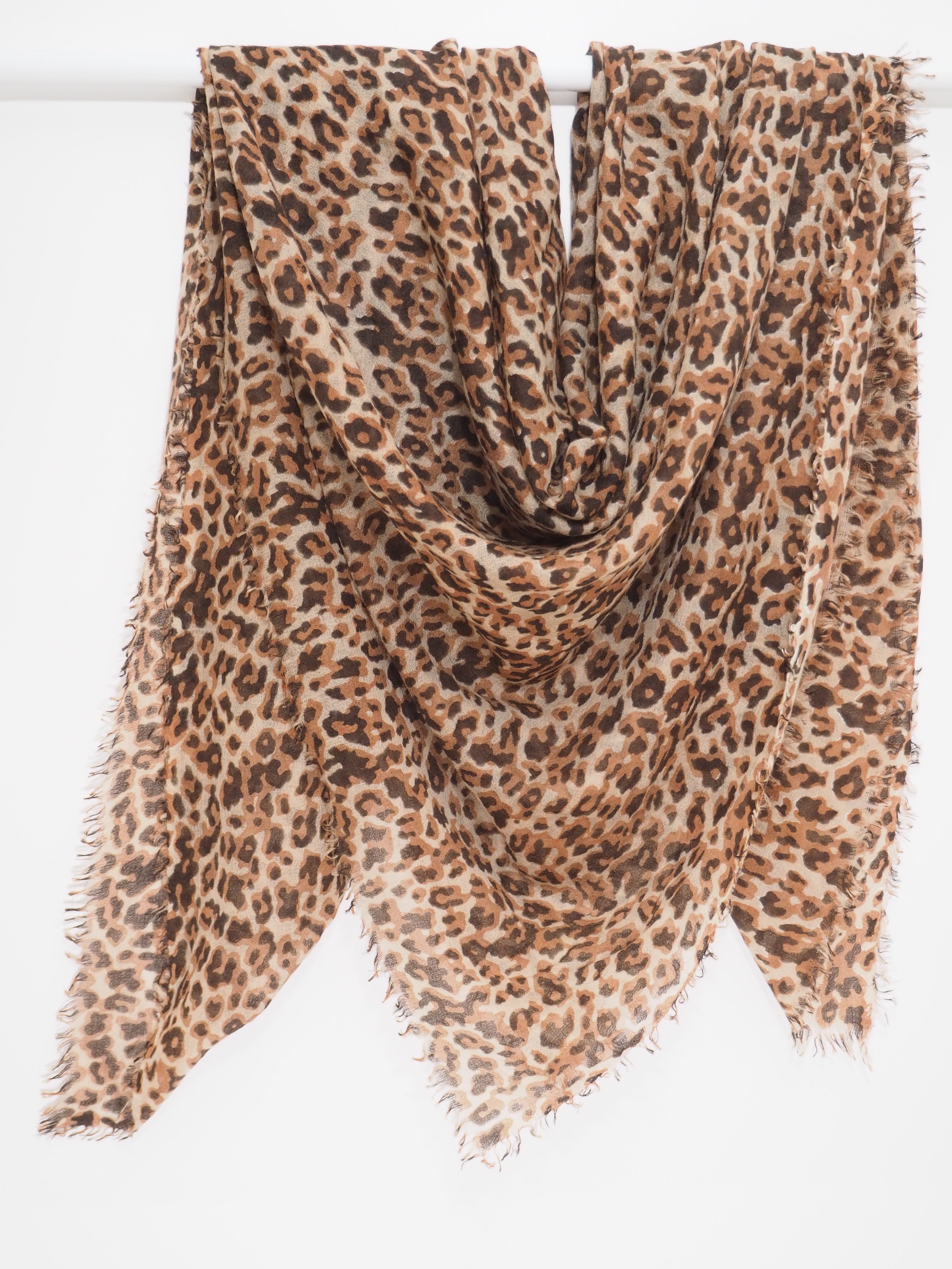 JANGALI - Federleichter Kaschmir-Schal -      Farbe: Cognac-Brown