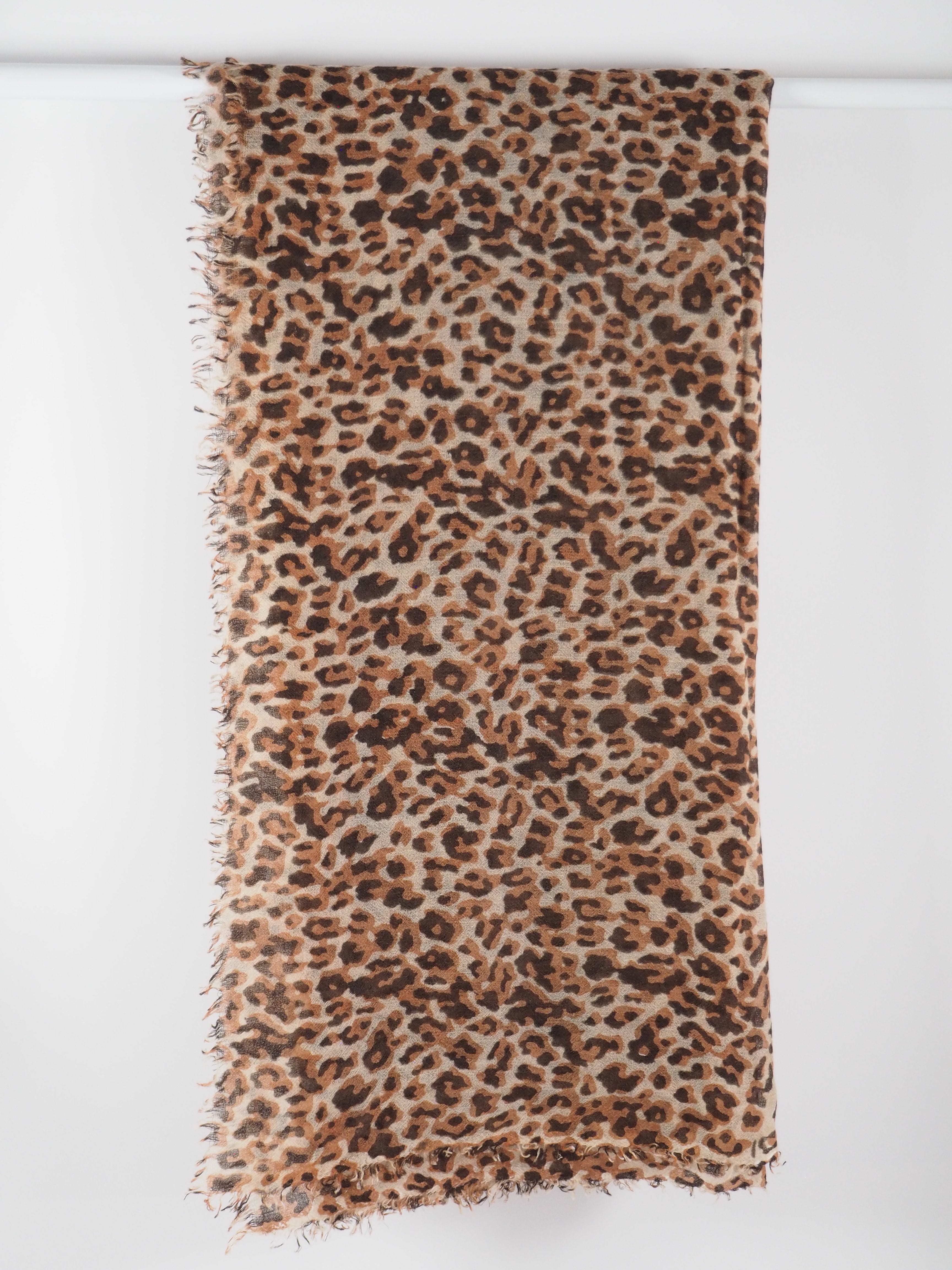 JANGALI - Federleichter Kaschmir-Schal -      Farbe: Cognac-Brown
