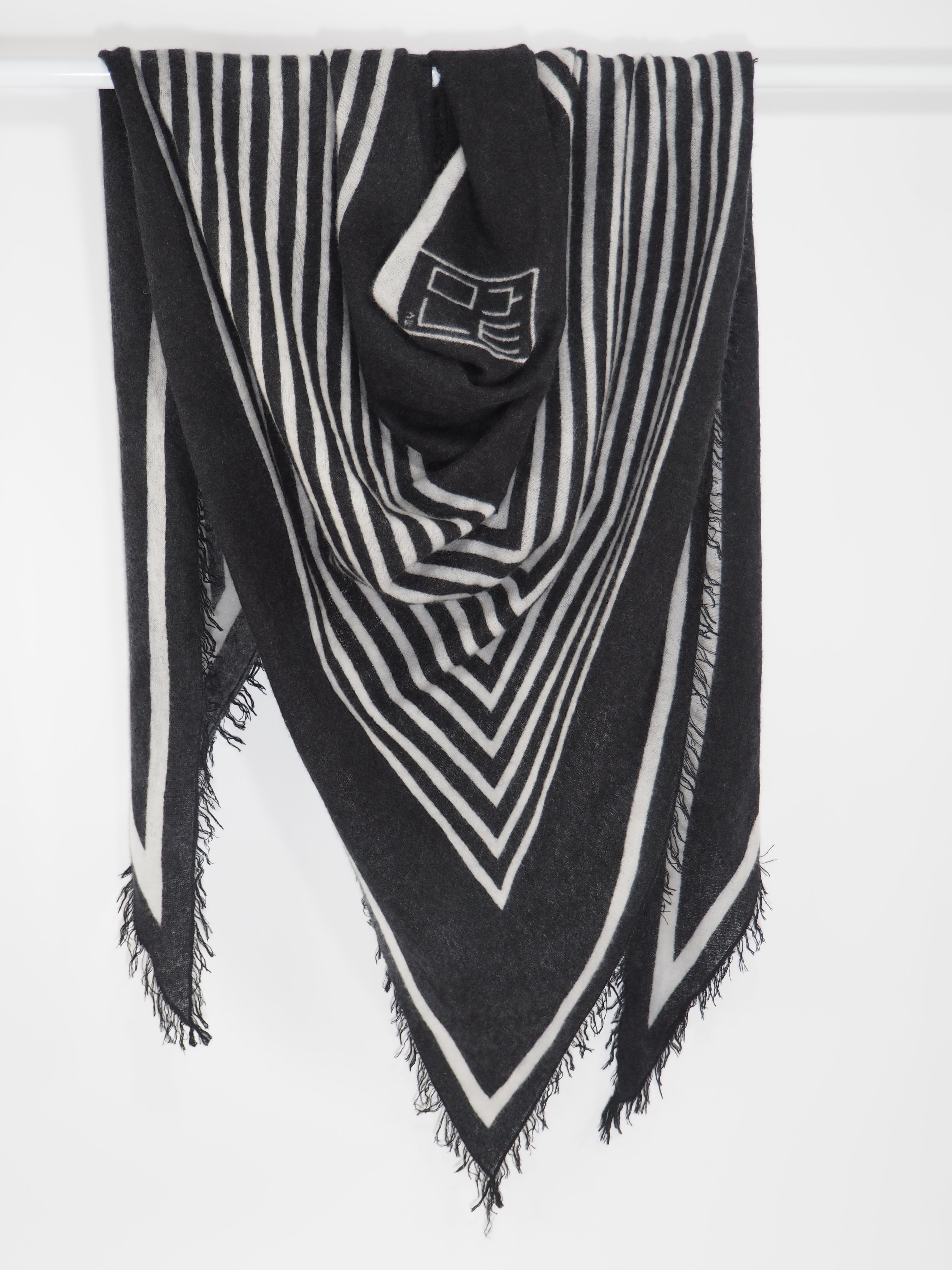 Patti - Cashmere-Schal -     Farbe: Black