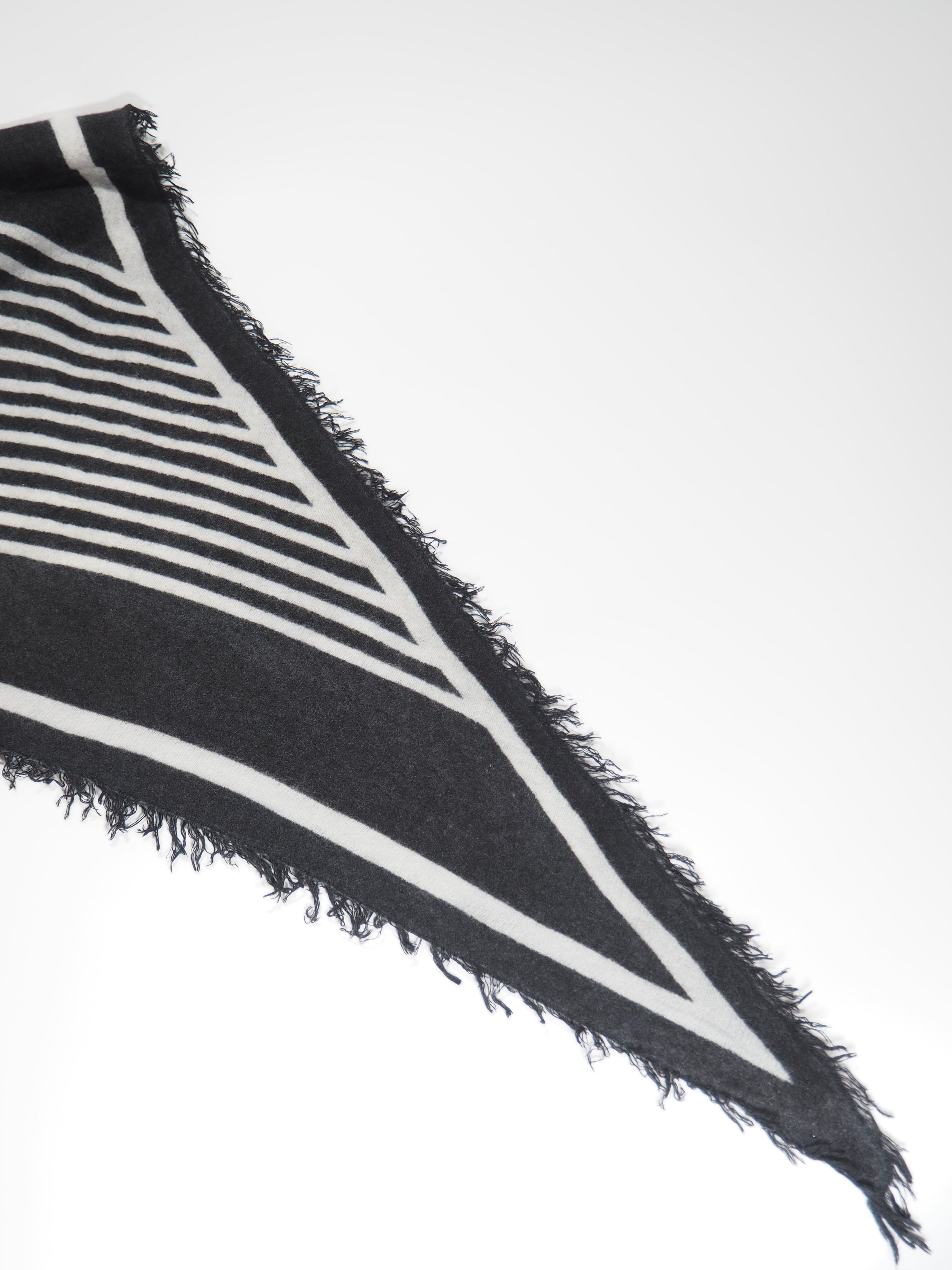 Patti - Cashmere-Schal -     Farbe: Black