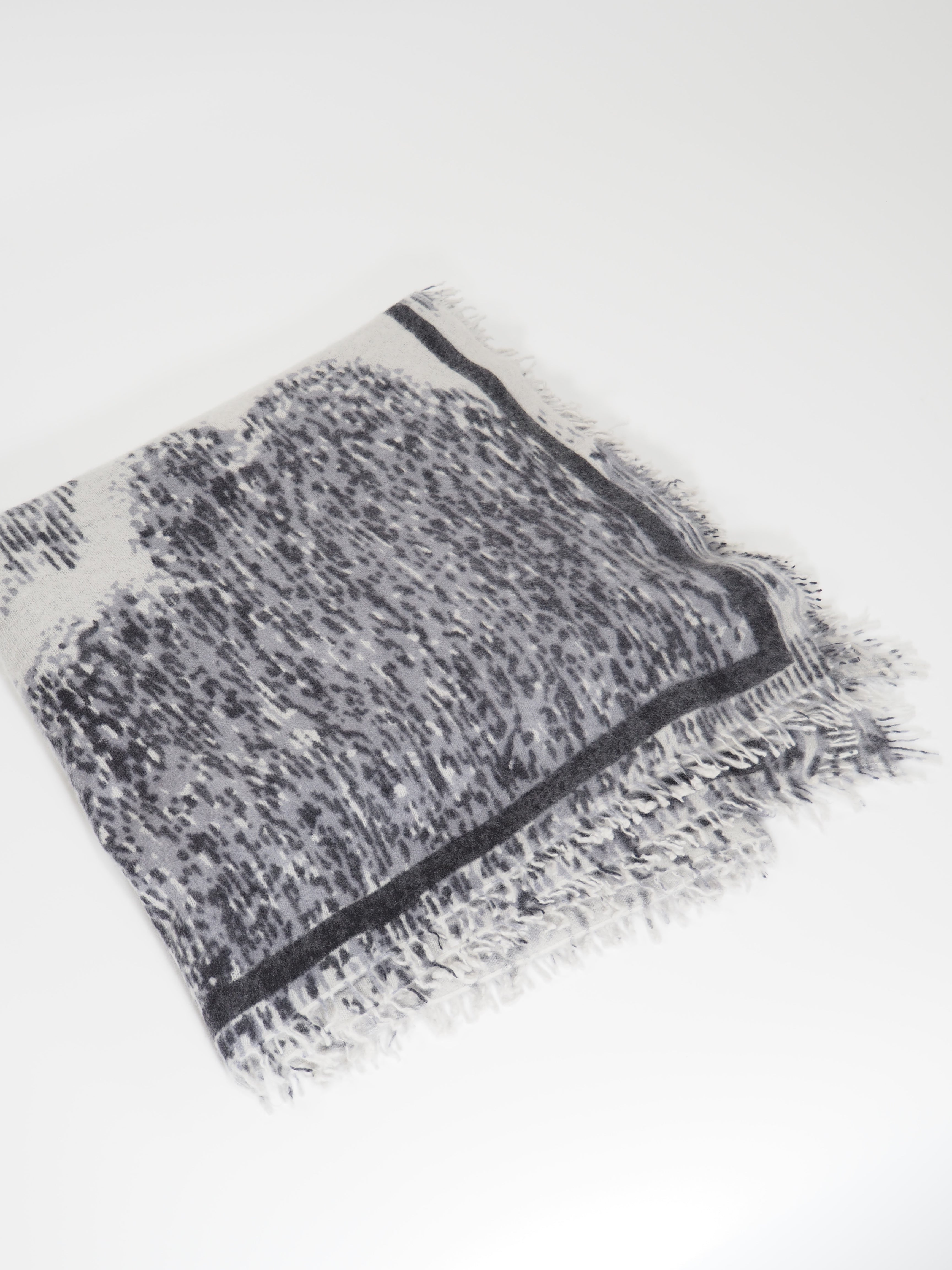 CLOUDS - Cashmere-Schal -     Farbe: Black