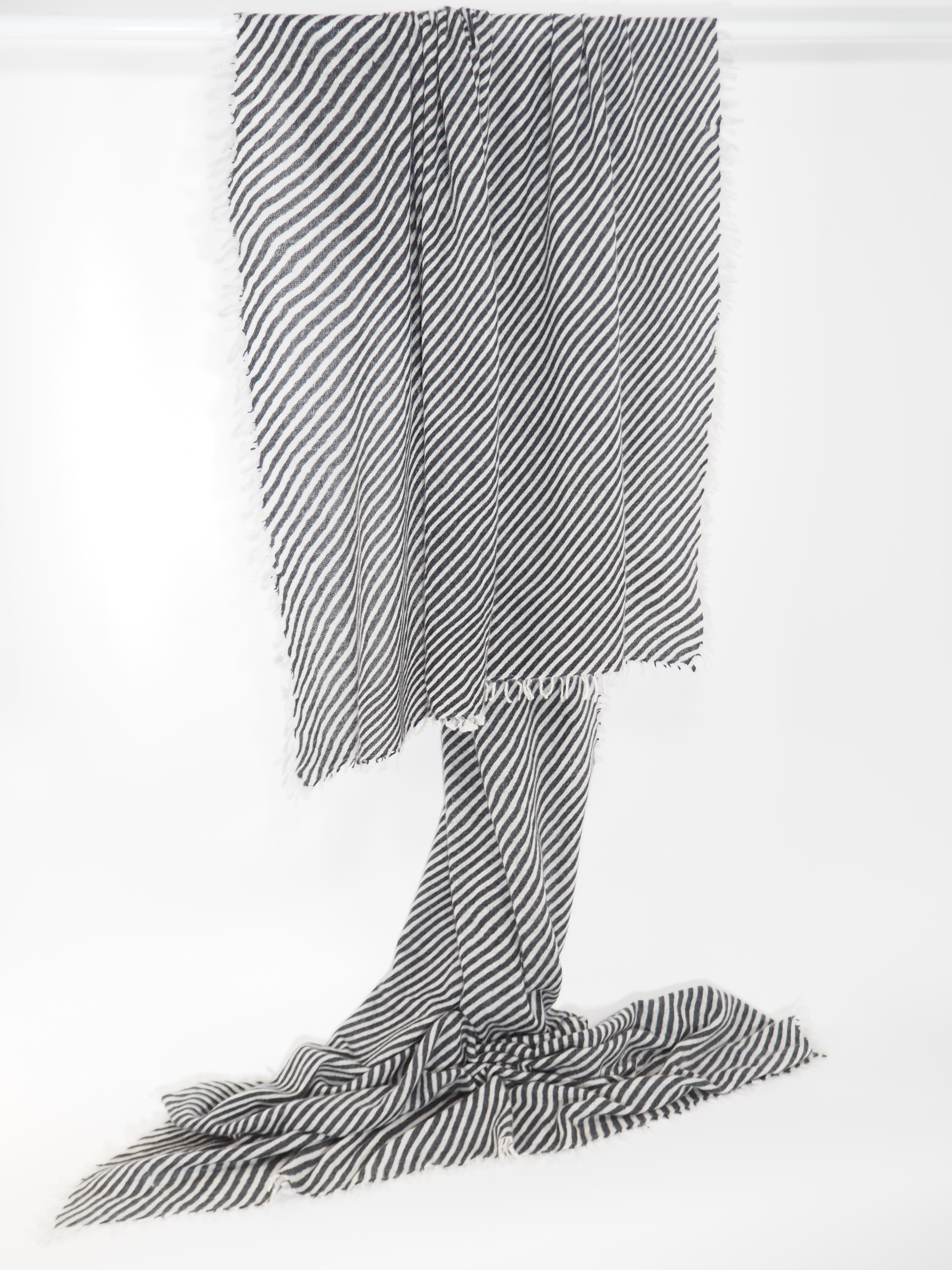 Stripes - Cashmere-Schal -     Farbe: Black/White