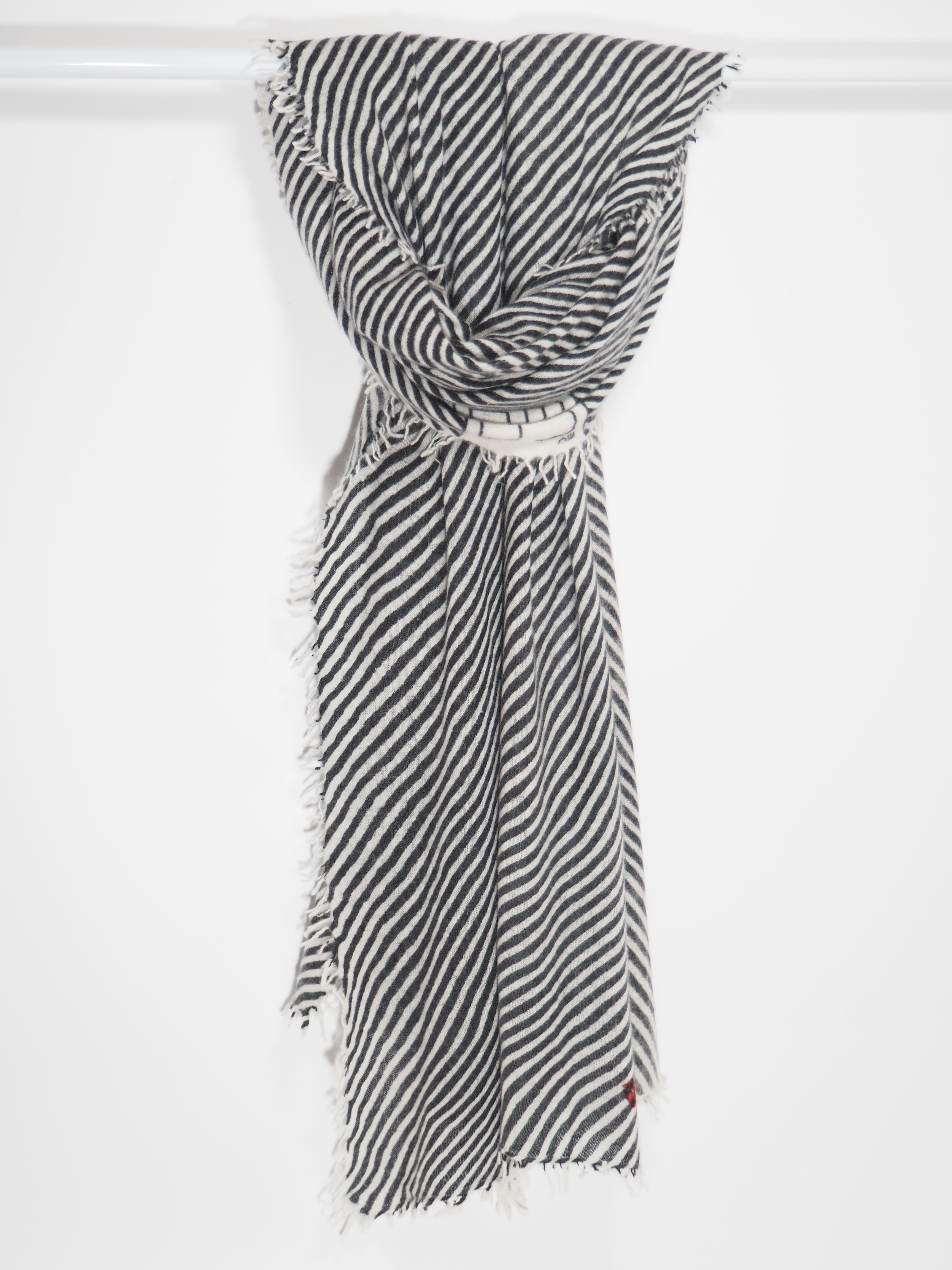 Stripes - Cashmere-Schal -     Farbe: Black/White
