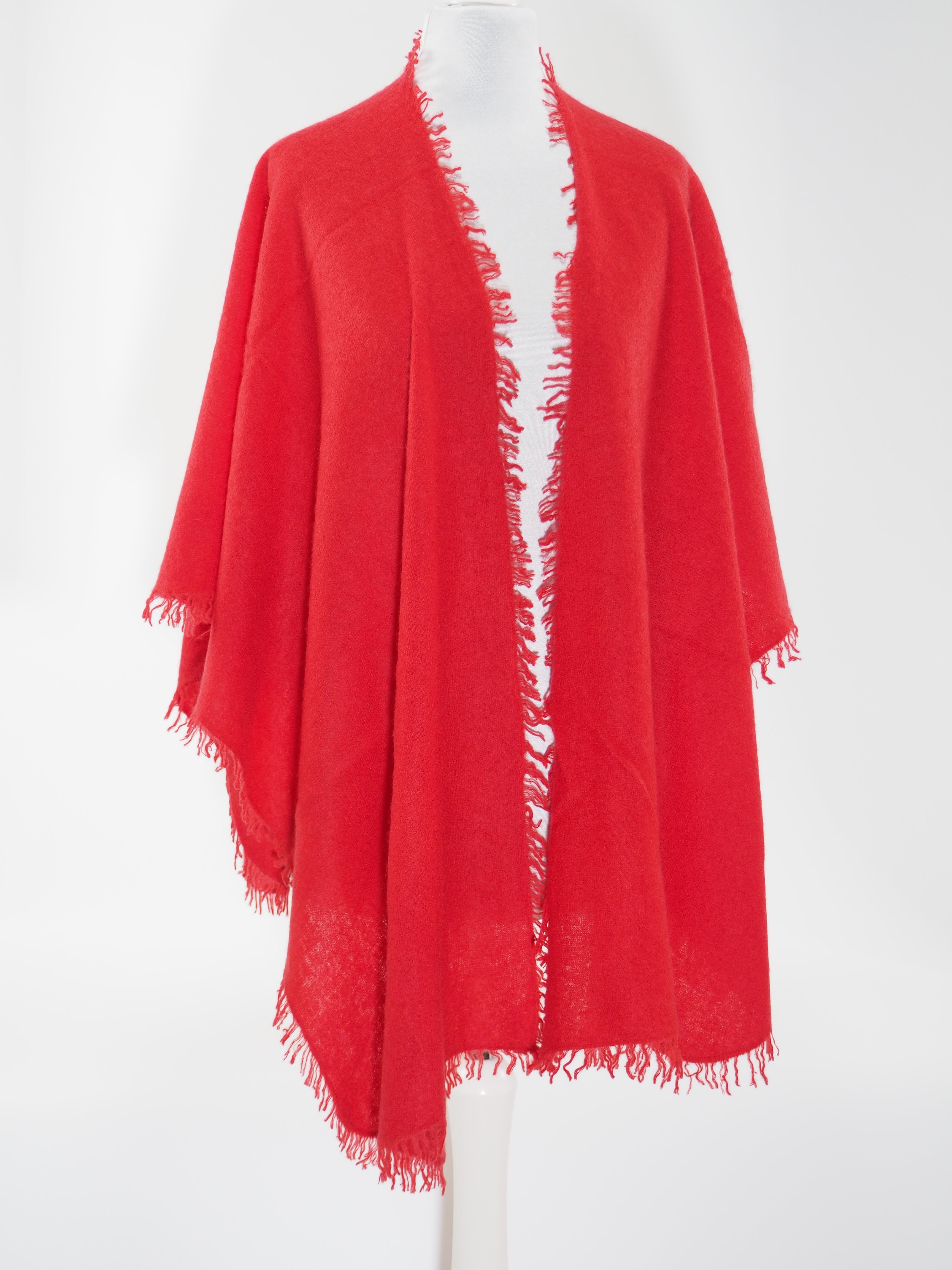 Putali - Cashmere Cape          Farbe: Cherry 25