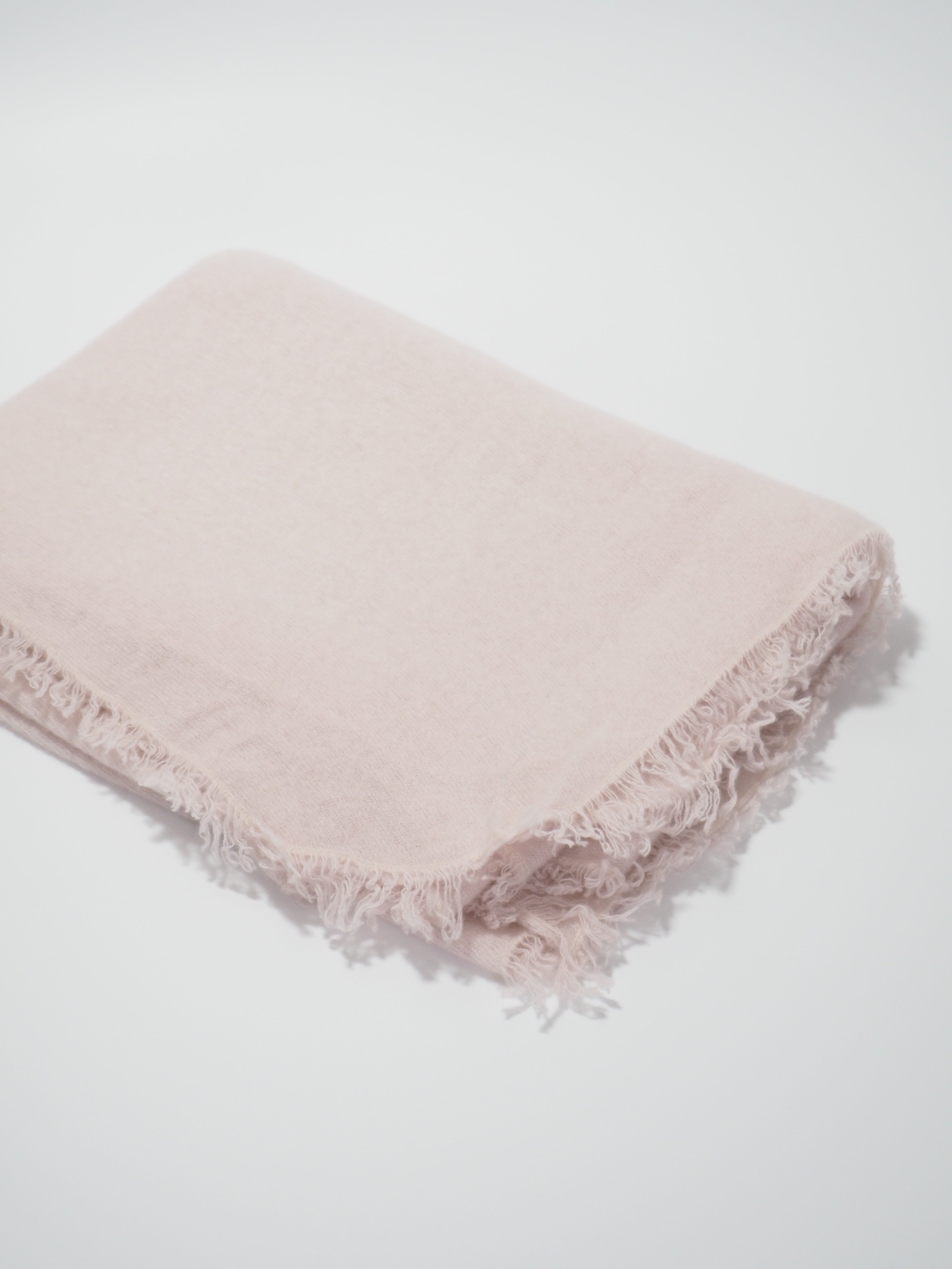 Putali - Cashmere Cape          Farbe: Soft 709