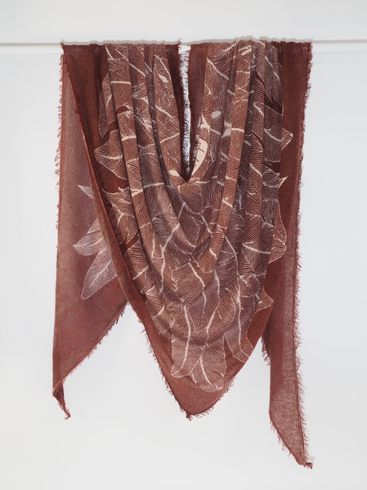 ALARIA Dreiecks-Schal - Farbe: Ruby-Wine 25040
